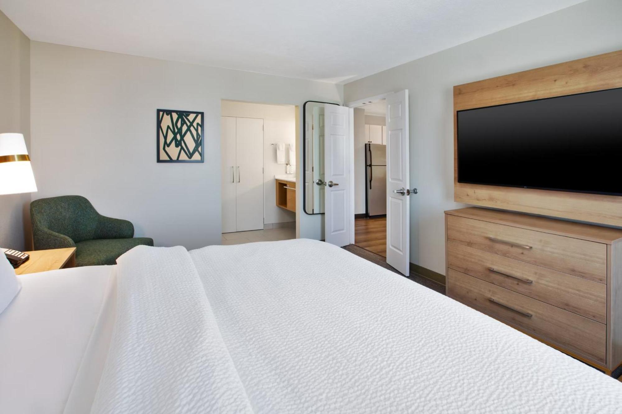 Staybridge Suites Omaha 80Th And Dodge By Ihg Экстерьер фото