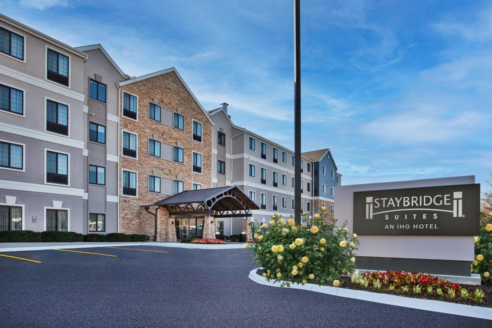 Staybridge Suites Omaha 80Th And Dodge By Ihg Экстерьер фото