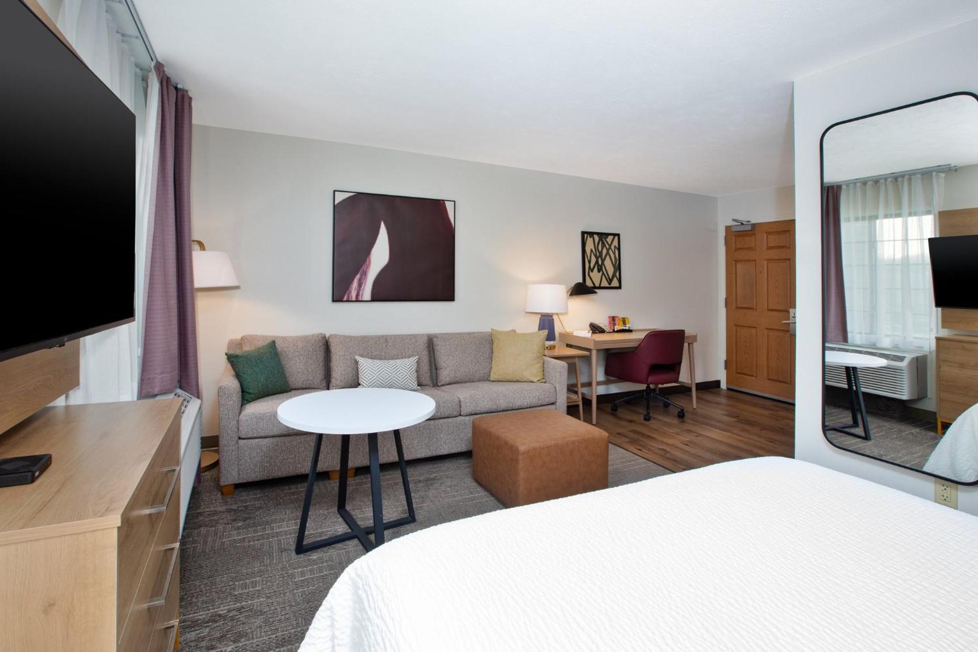 Staybridge Suites Omaha 80Th And Dodge By Ihg Экстерьер фото