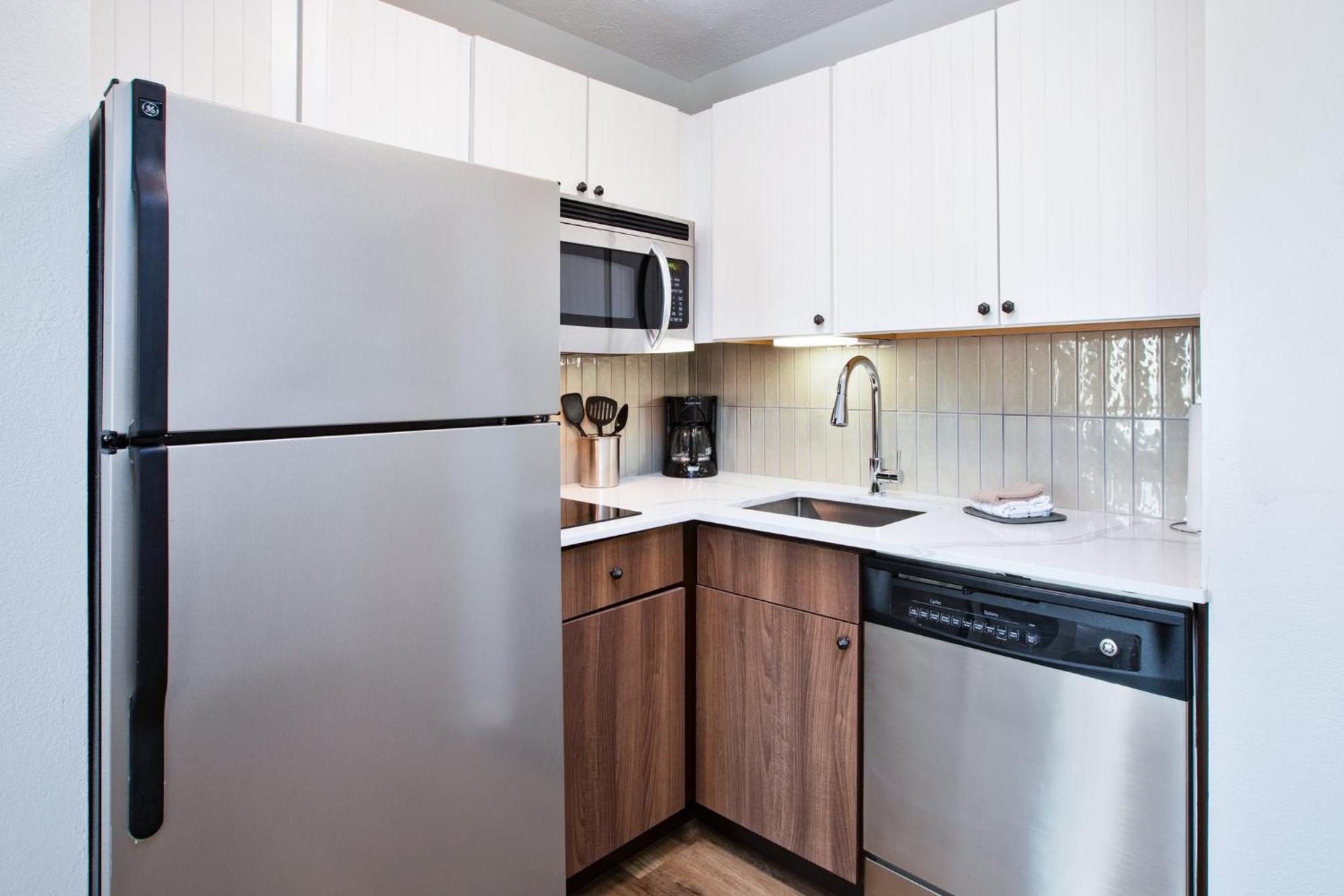 Staybridge Suites Omaha 80Th And Dodge By Ihg Экстерьер фото