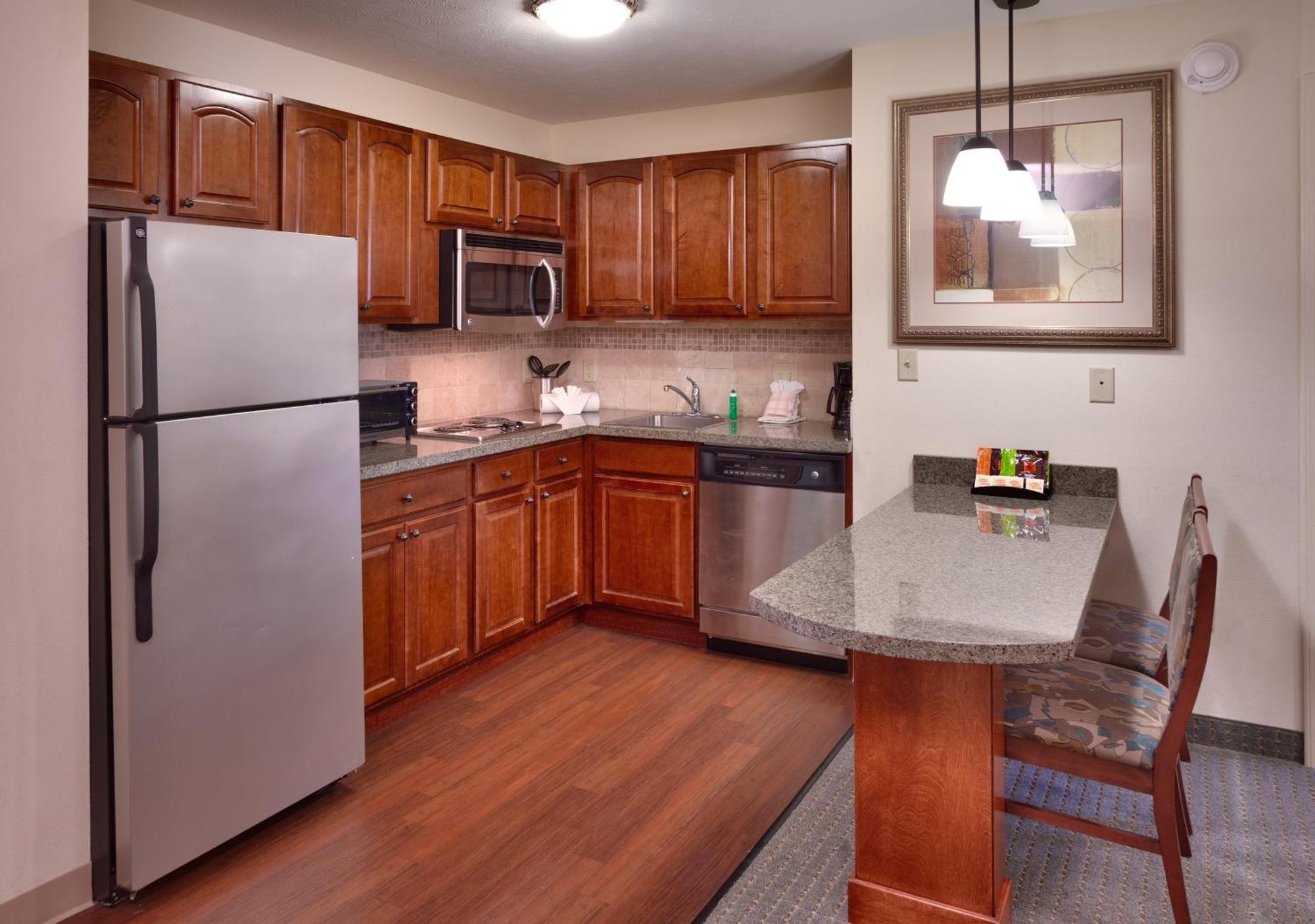 Staybridge Suites Omaha 80Th And Dodge By Ihg Экстерьер фото