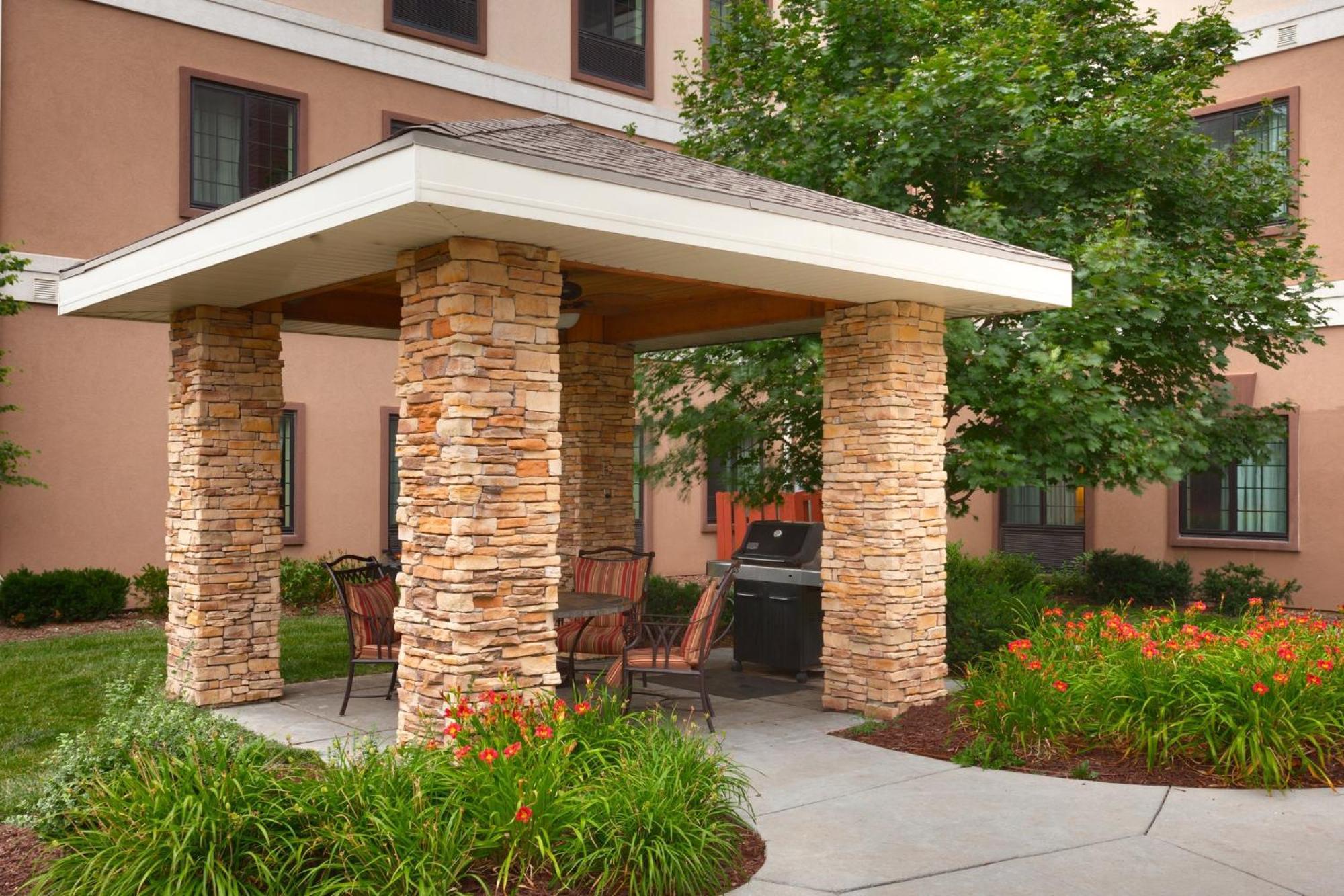 Staybridge Suites Omaha 80Th And Dodge By Ihg Экстерьер фото
