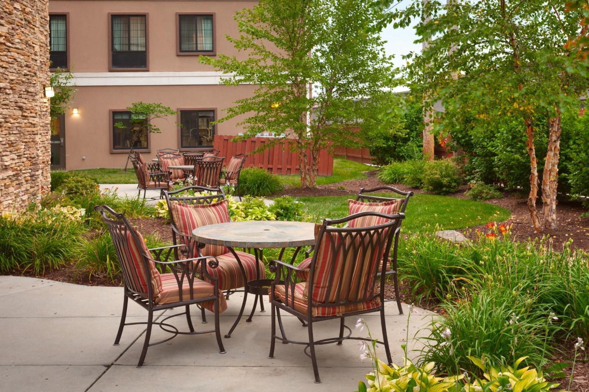 Staybridge Suites Omaha 80Th And Dodge By Ihg Экстерьер фото