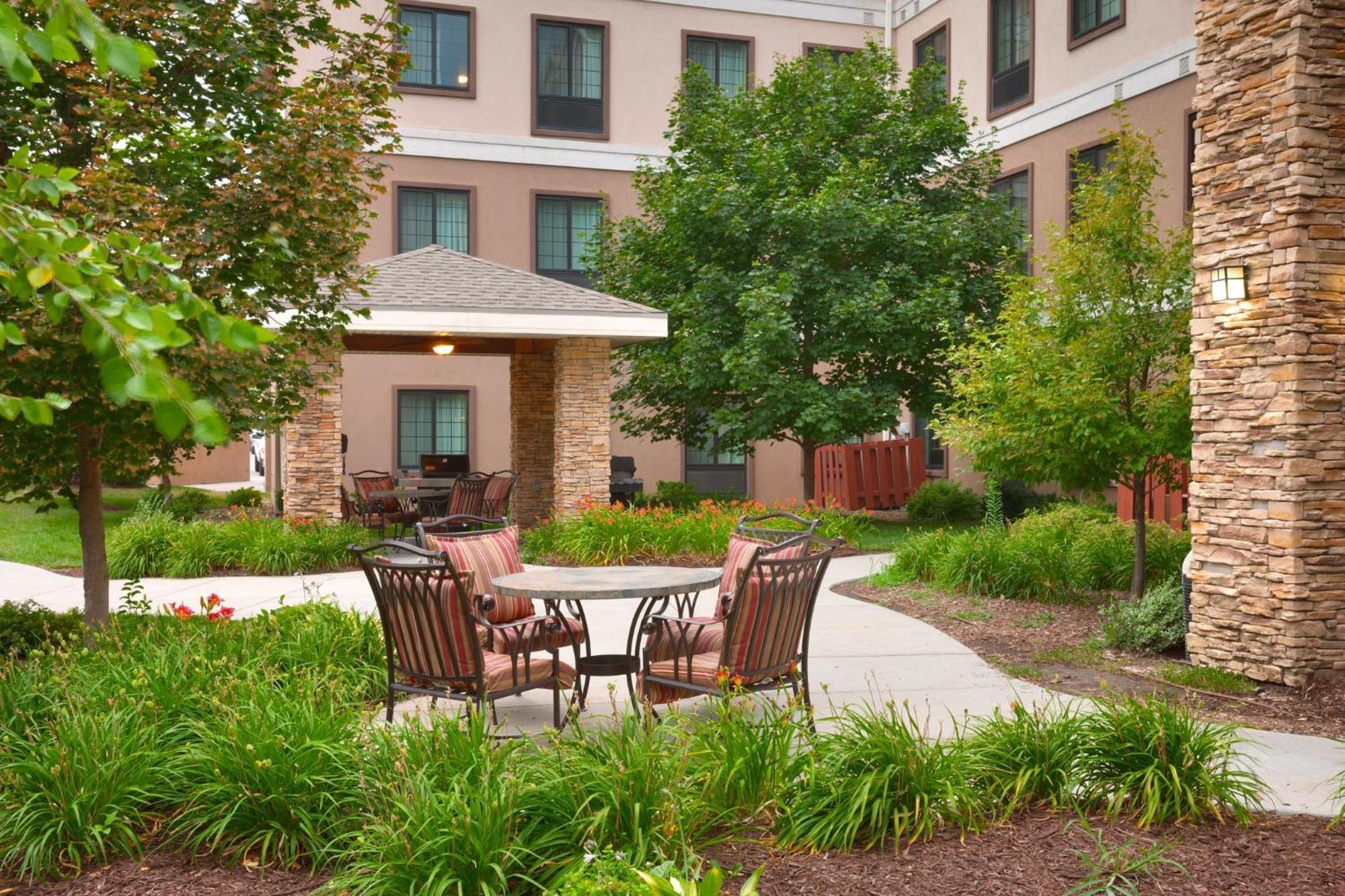 Staybridge Suites Omaha 80Th And Dodge By Ihg Экстерьер фото