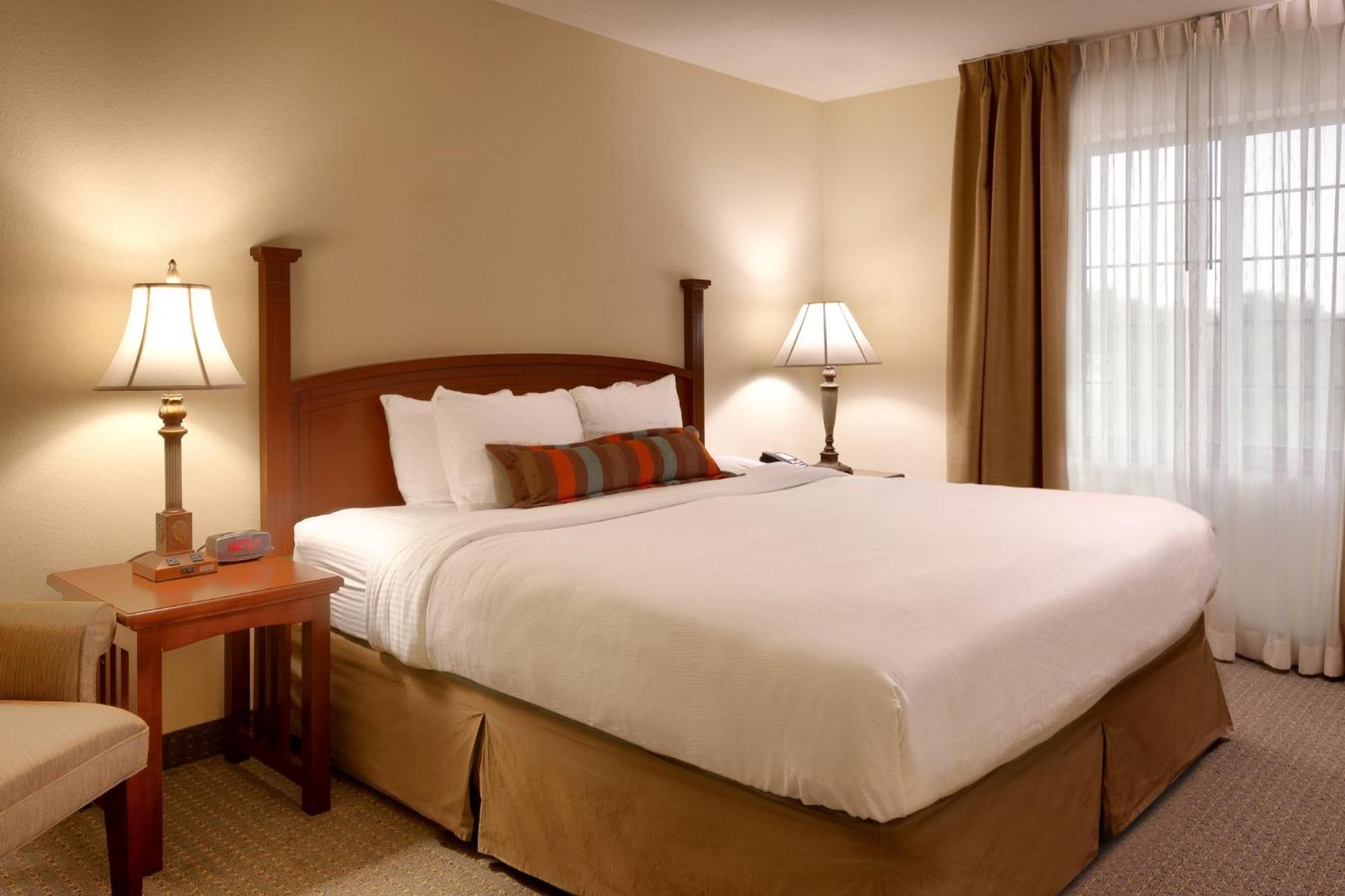Staybridge Suites Omaha 80Th And Dodge By Ihg Экстерьер фото