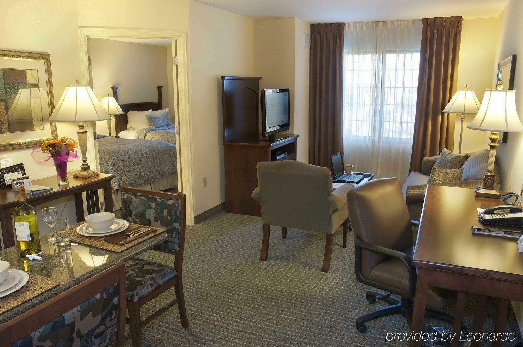 Staybridge Suites Omaha 80Th And Dodge, An Ihg Hotel Номер фото